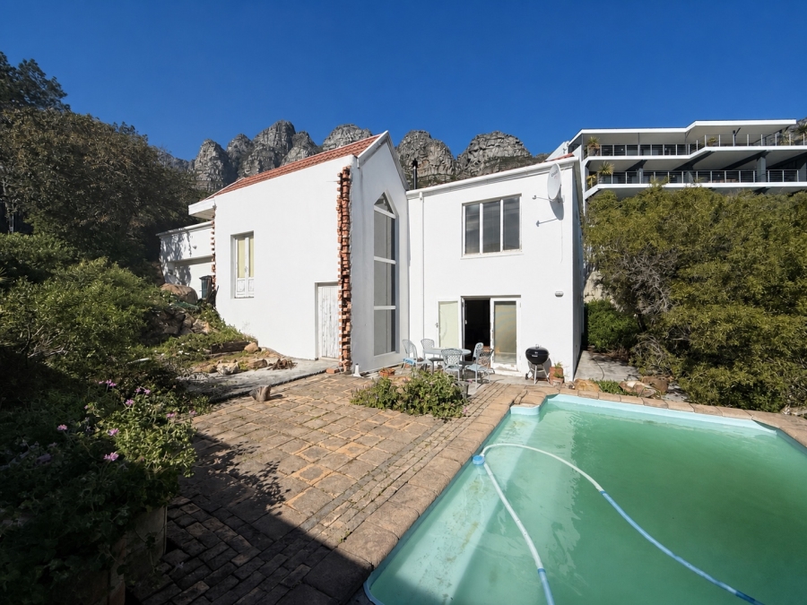 2 Bedroom Property for Sale in Camps Bay Western Cape